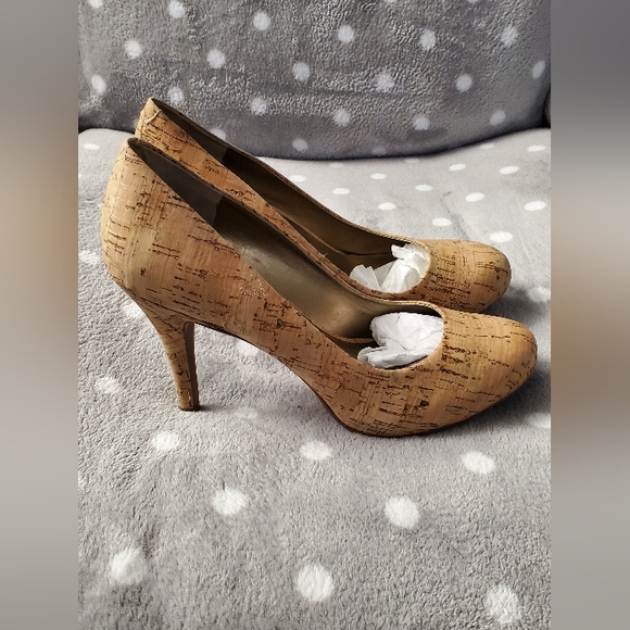 Brand new, never worn, Nine West heels - Picture 12 of 13